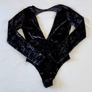 ✨️ VS Crushed Velvet Bodysuit ✨️